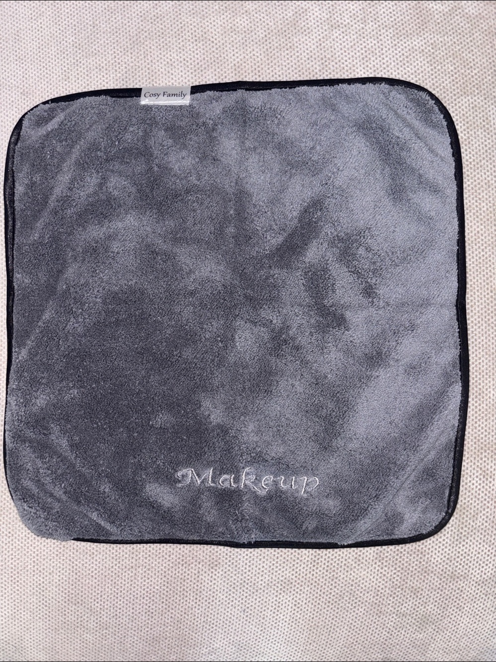 Makeup velvet washcloth - set of 4  - clean living  new in package nwt